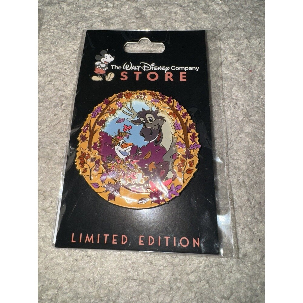 D23 Expo 2024 Walt Disney Company Seasons Of Friendship Olaf & Sven LE300